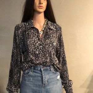 Susan Graver accordion pleat Patterned top. Size M